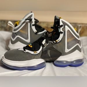 Nike LeBron 19 Basketball Shoes Size 13 Men